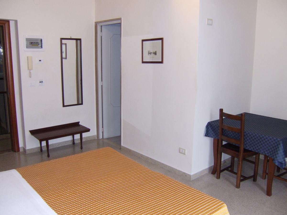 Albergo Lucy Trani Rom bilde